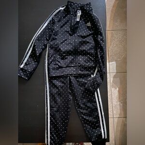 Kids adidas track suit size 6